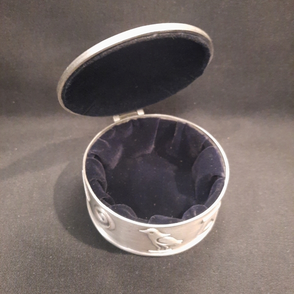 Egyptian Themed Pewter Trinket Box ~ Hinged Velvet Lined - Picture 3 of 7